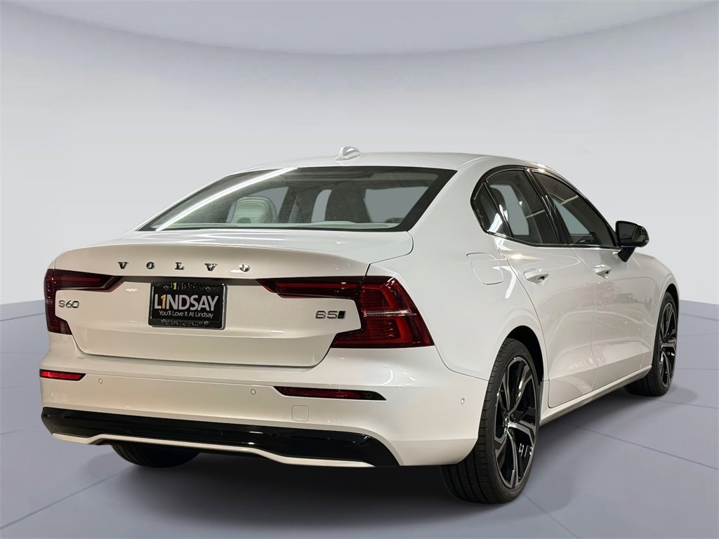 Used 2023 Volvo S60 B5 Plus image 10