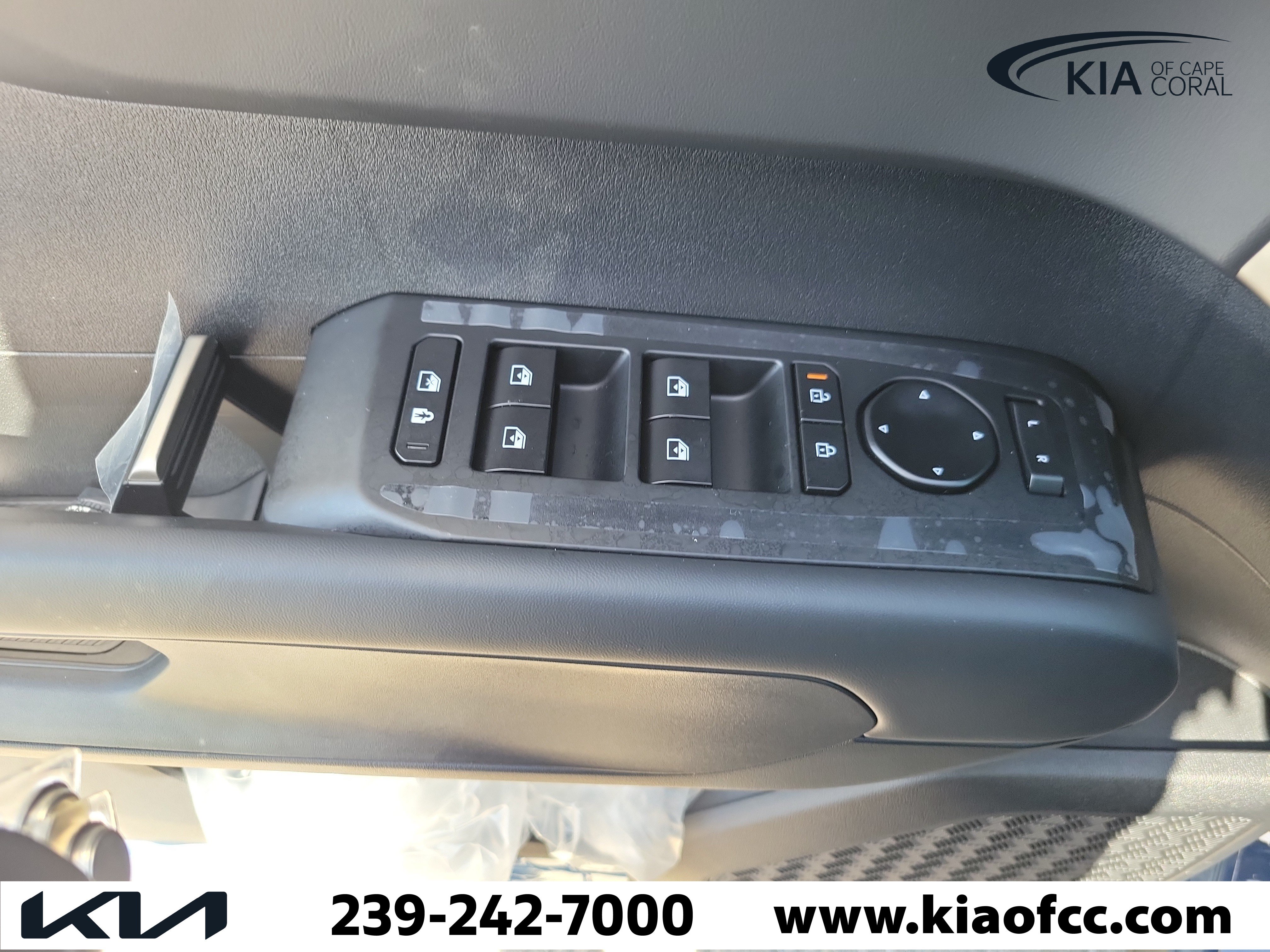 New 2027 Kia Telluride S w/ Towing Package FWD image 30