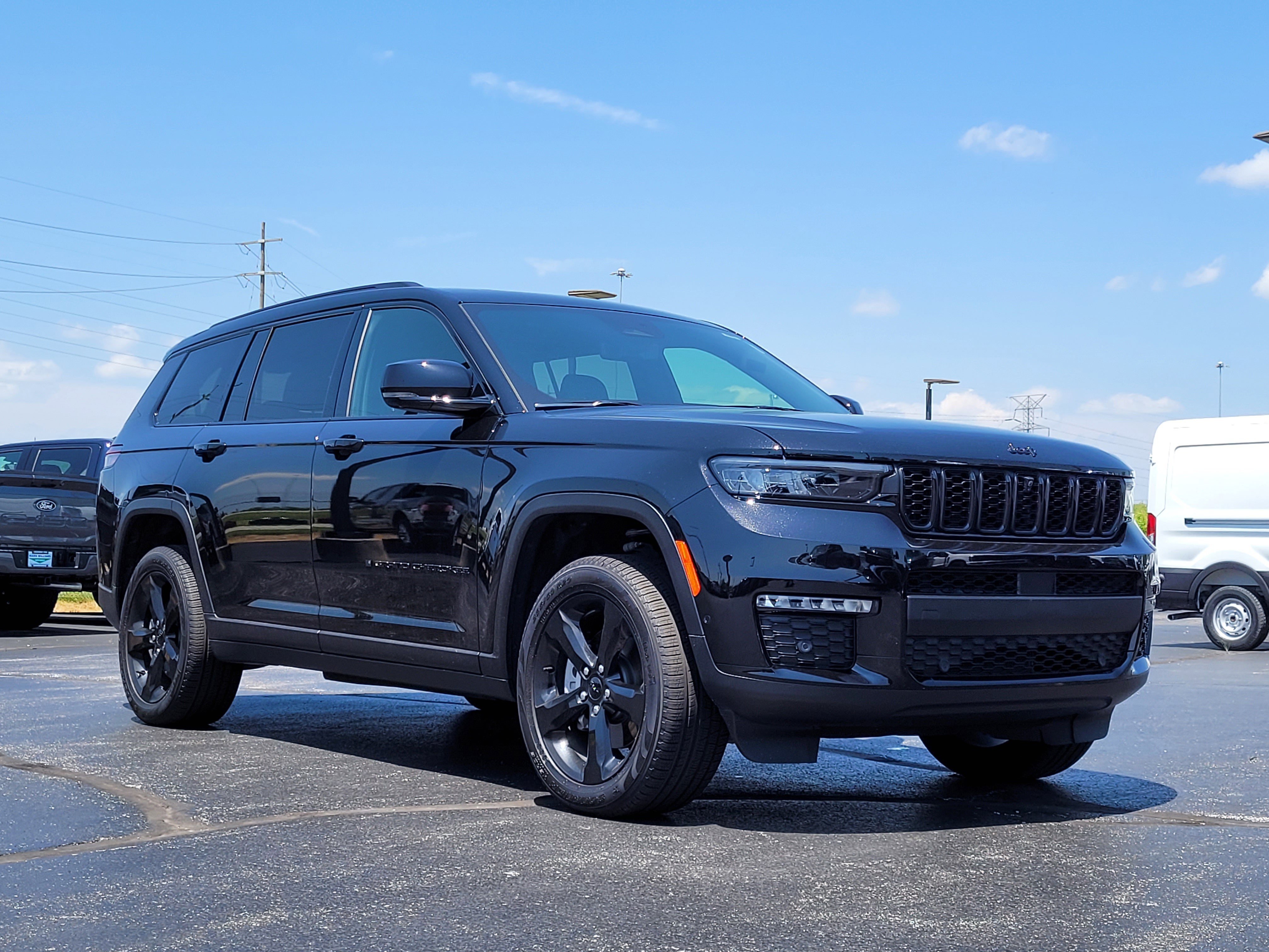 Used 2025 Jeep Grand Cherokee L Limited w/ Luxury Tech Group II AWD/4WD image 1