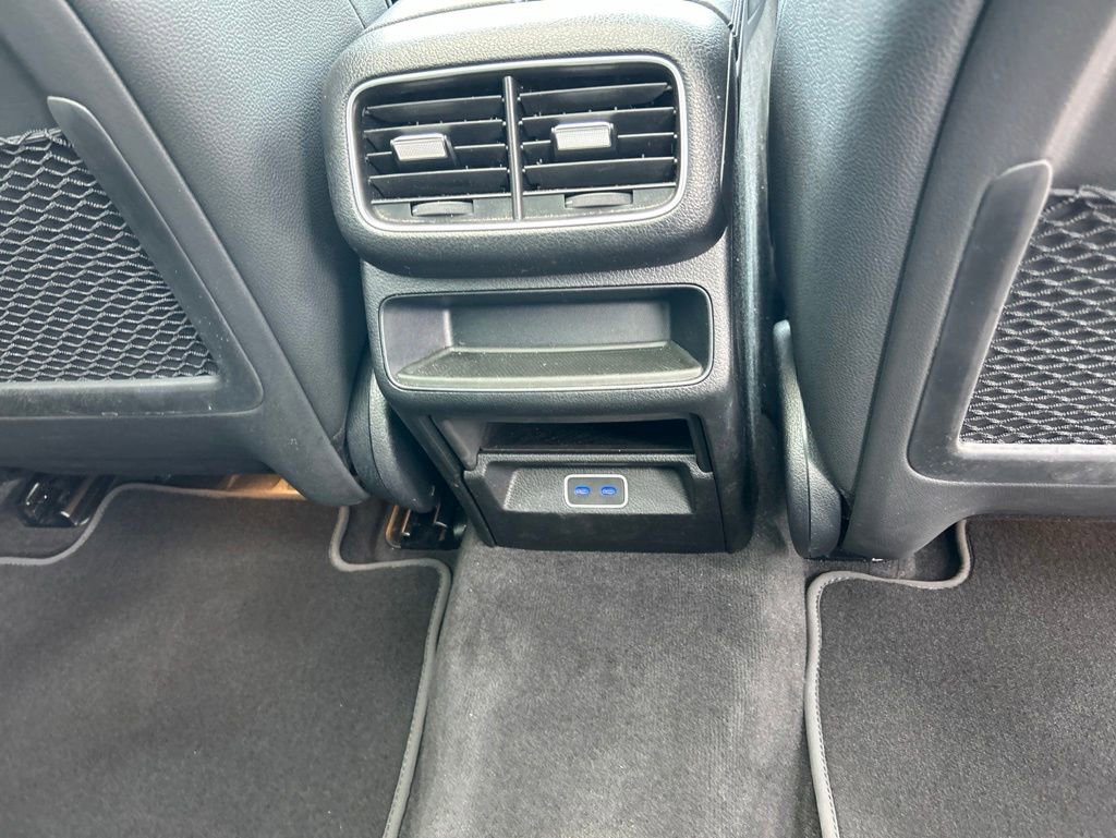 Used 2025 Mercedes-Benz GLE 350 4MATIC w/ AMG Line Exterior image 26