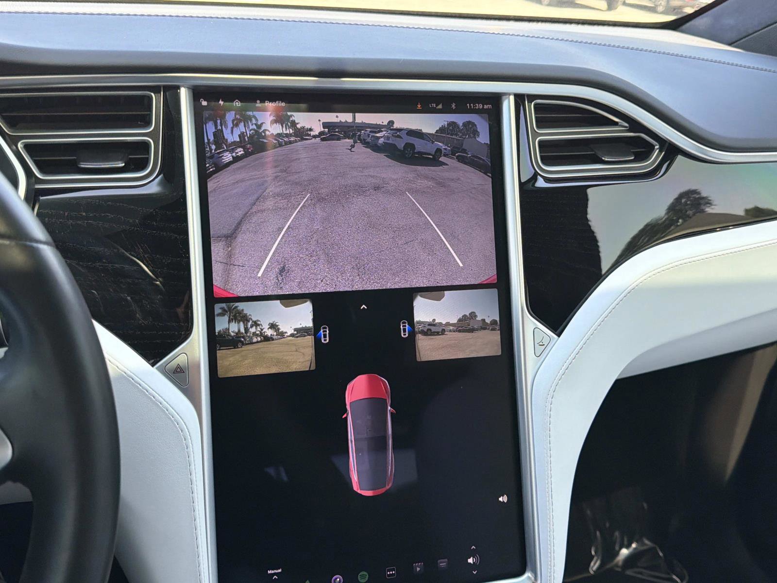 Used 2018 Tesla Model X 75D image 13