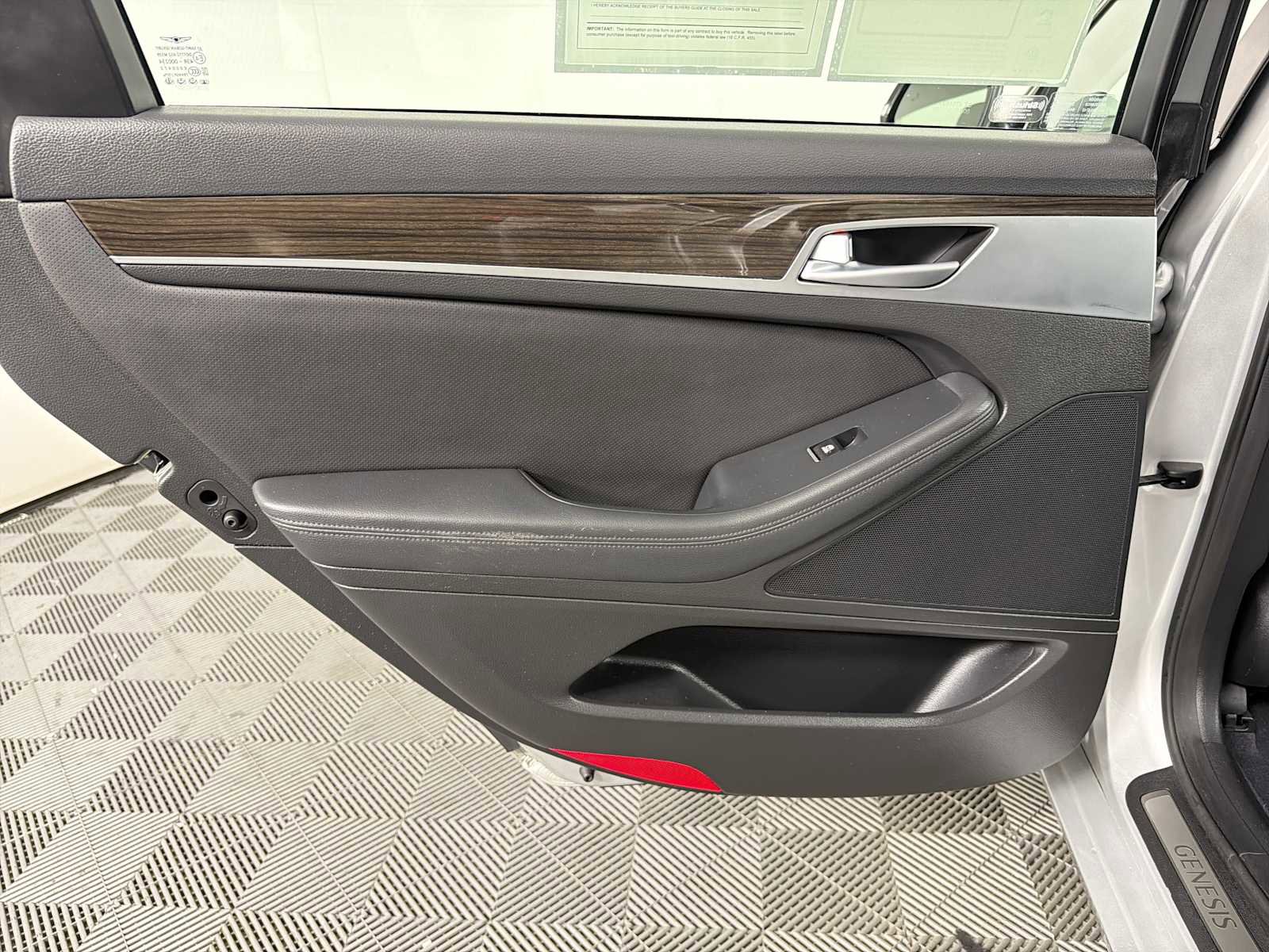 Used 2017 Genesis G80 3.8 image 19