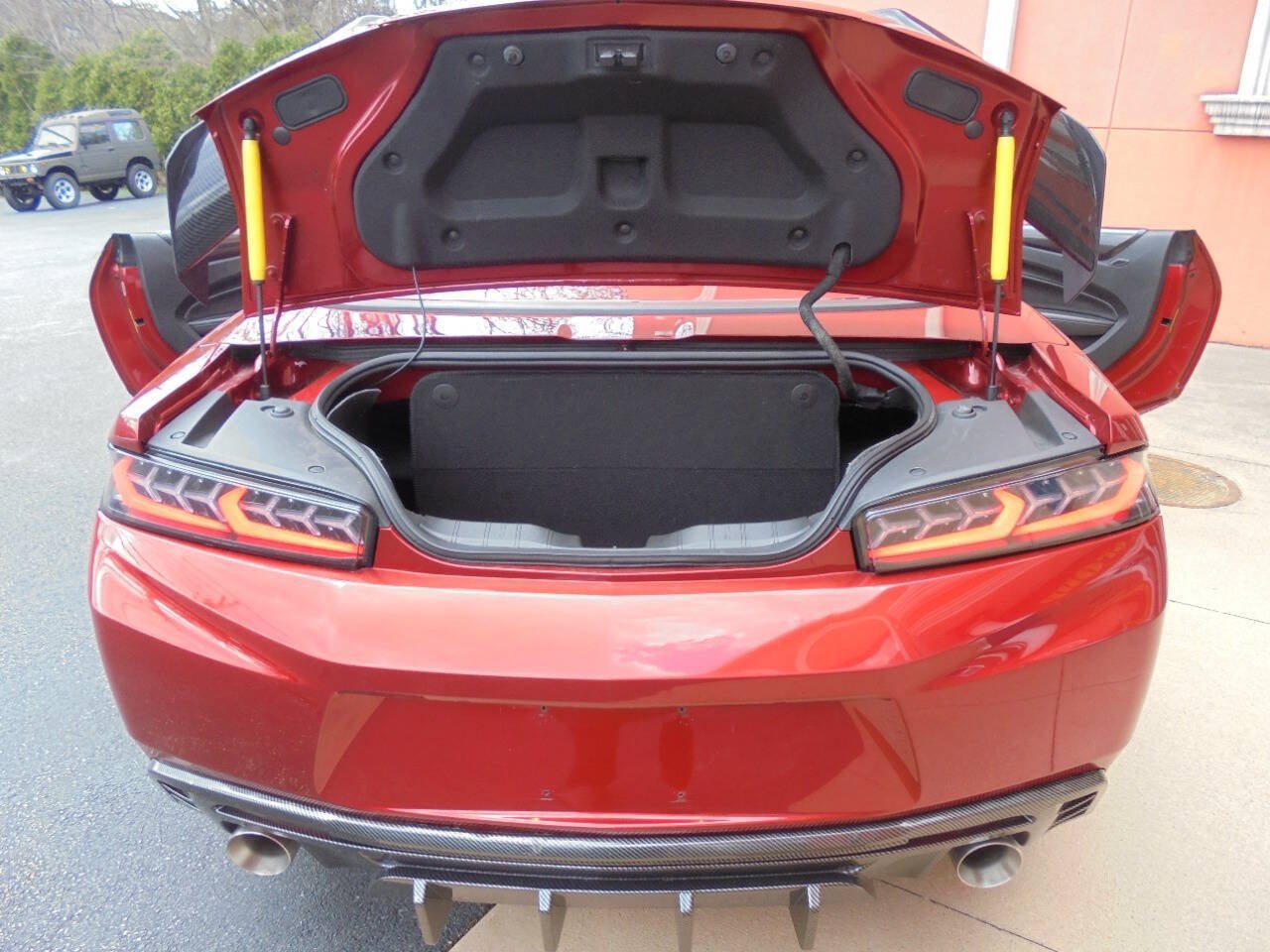 Used 2017 Chevrolet Camaro LT RWD image 43