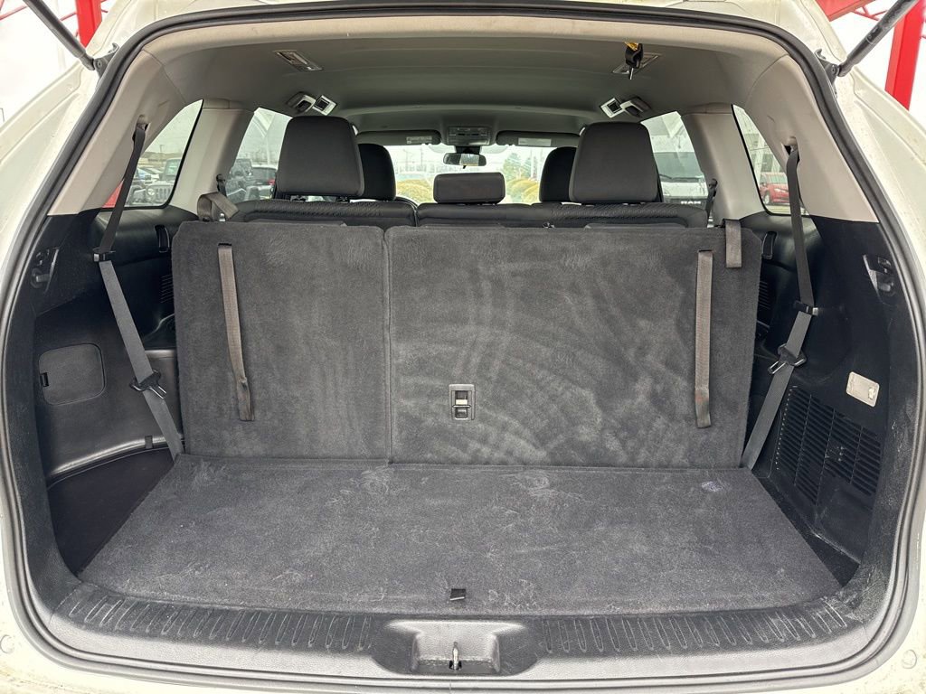 Used 2018 Toyota Highlander LE image 21
