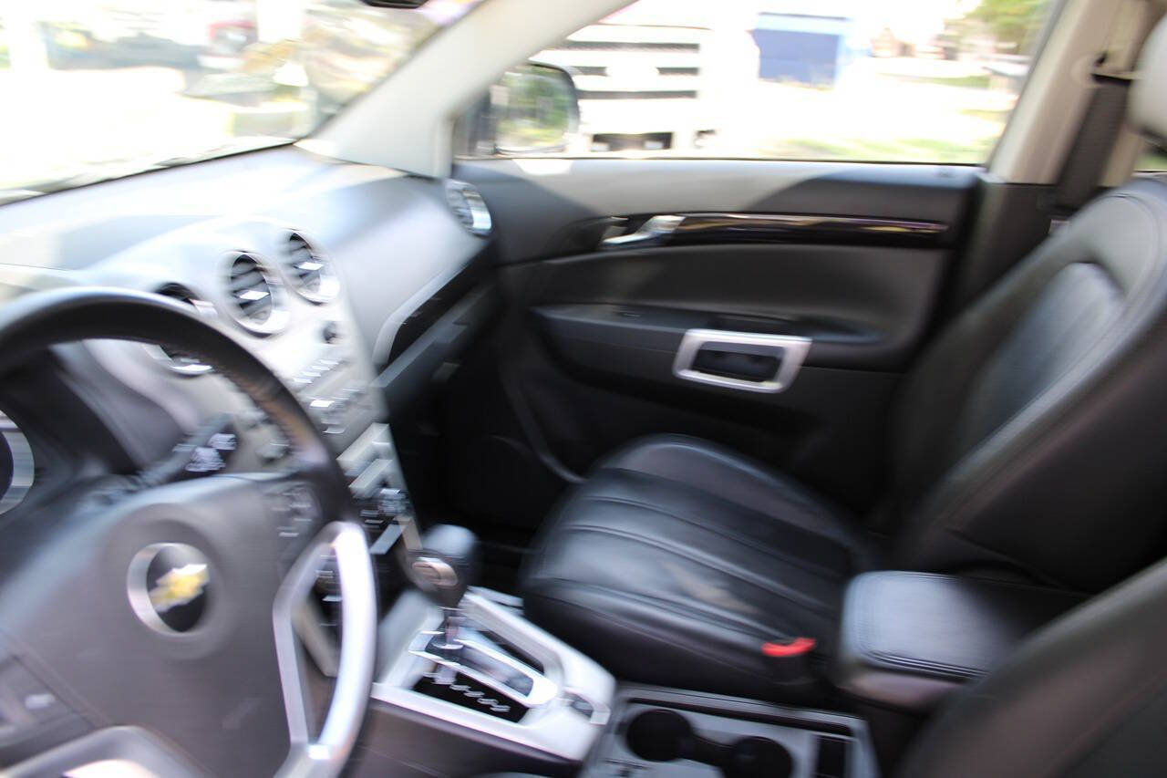 Used 2014 Chevrolet Captiva Sport LTZ FWD image 19