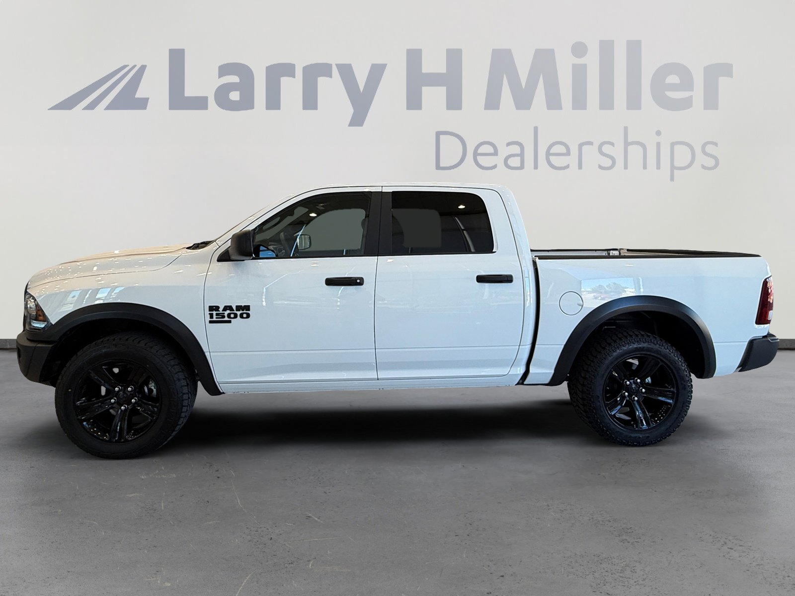 Used 2024 RAM 1500 Classic Warlock AWD/4WD image 2