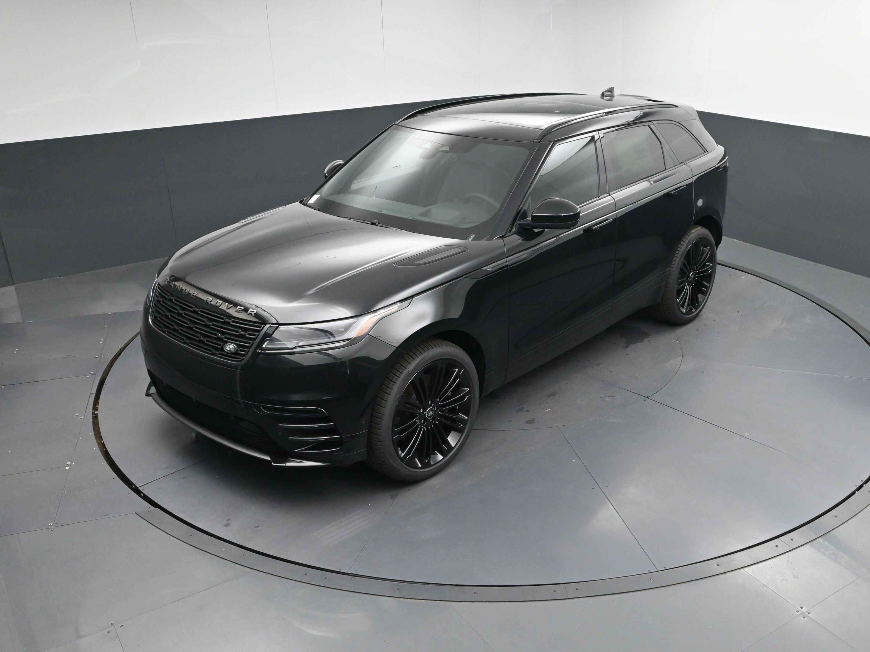 New 2026 Land Rover Range Rover Velar Dynamic SE image 29