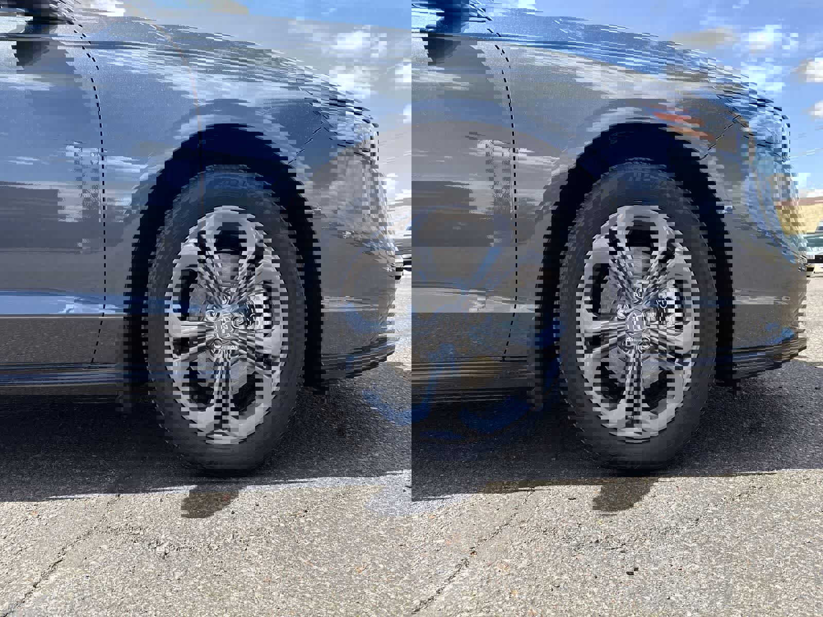 Used 2024 Honda Accord EX-L image 10