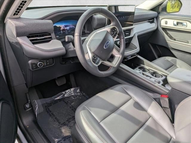 Used 2025 Ford Explorer Active w/ Active Comfort Package image 14