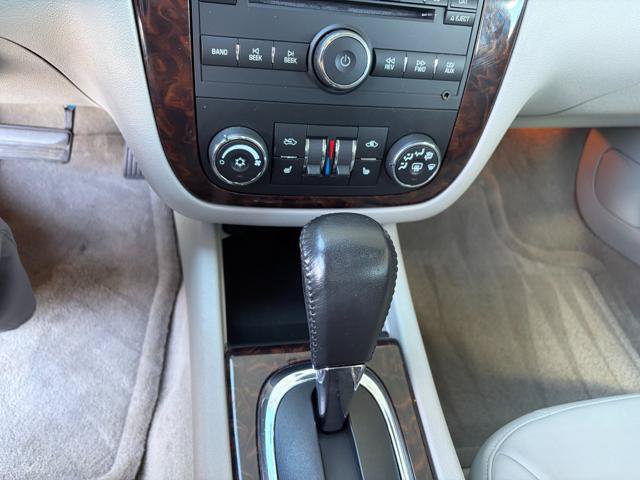 Used 2013 Chevrolet Impala LTZ FWD image 22