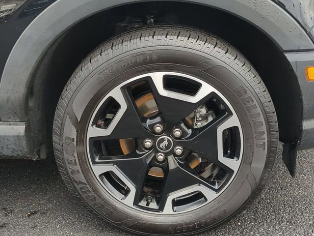 Used 2022 Ford Bronco Sport Outer Banks image 10