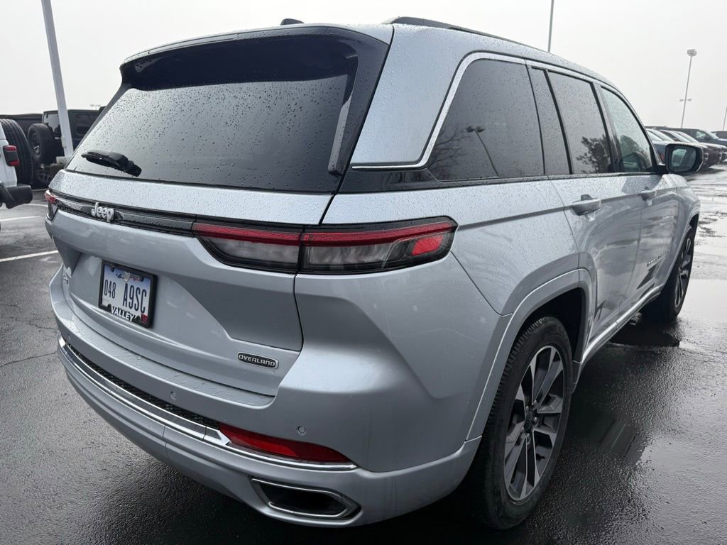 New 2025 Jeep Grand Cherokee Overland AWD/4WD image 3