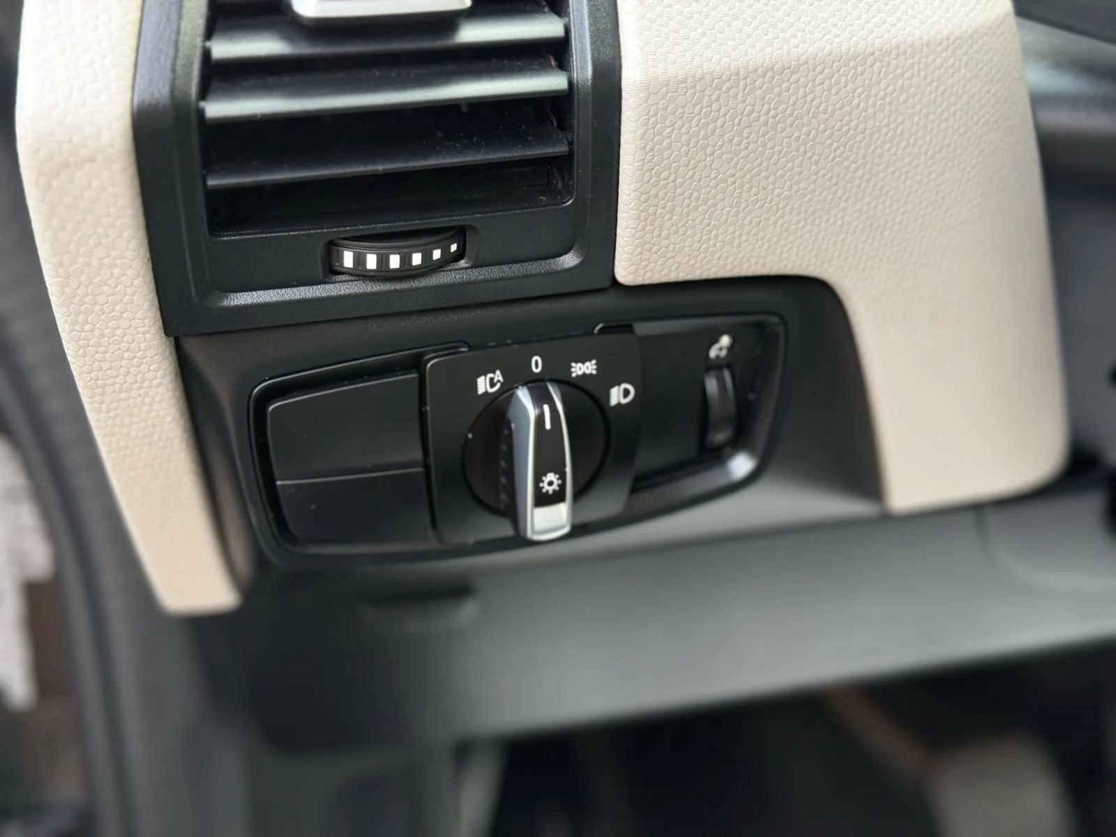 Used 2015 BMW i3 image 29