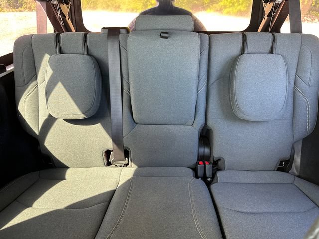 Used 2024 Jeep Wrangler Unlimited w/ Convenience Group AWD/4WD image 35