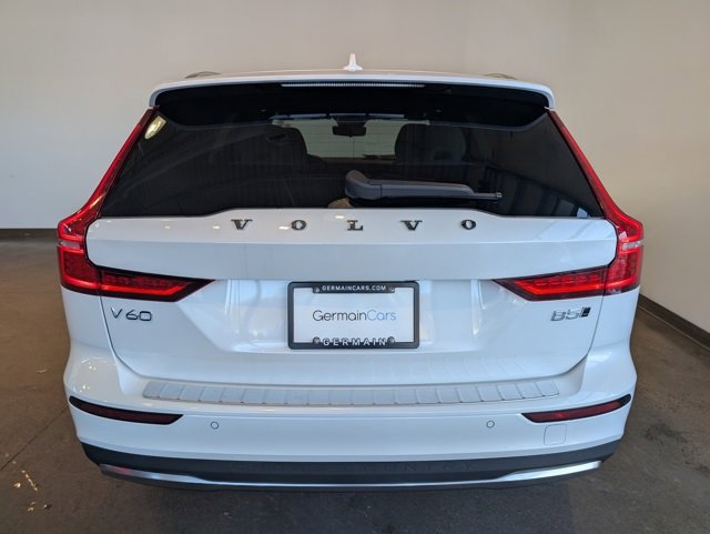 New 2026 Volvo V60 B5 Cross Country Ultra w/ Protection Package Premier image 4