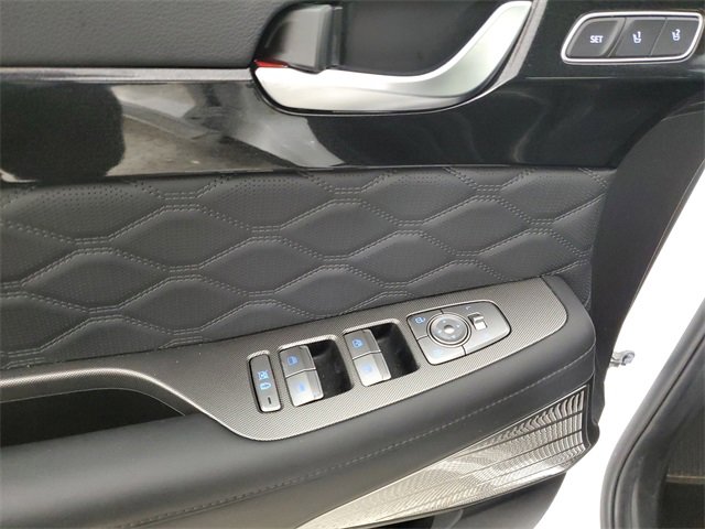 Used 2022 Hyundai Palisade Calligraphy image 19