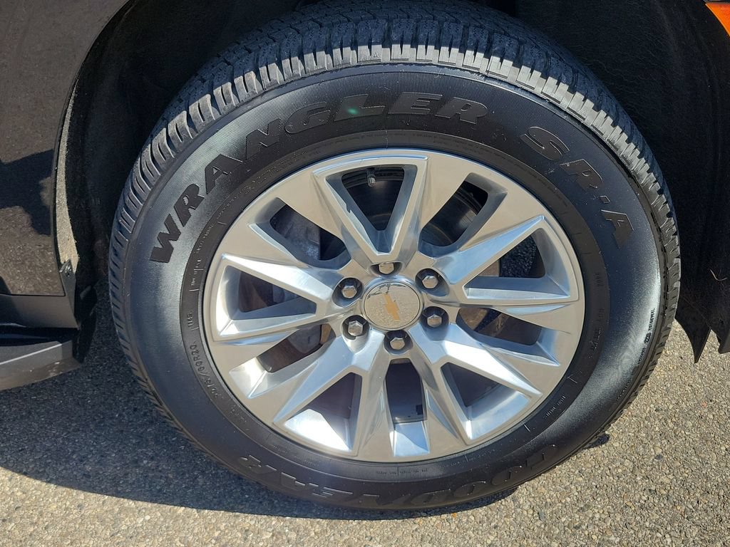 Used 2024 Chevrolet Tahoe Premier AWD/4WD image 5