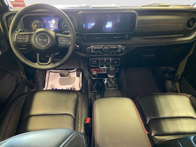 Used 2025 Jeep Gladiator Rubicon image 11