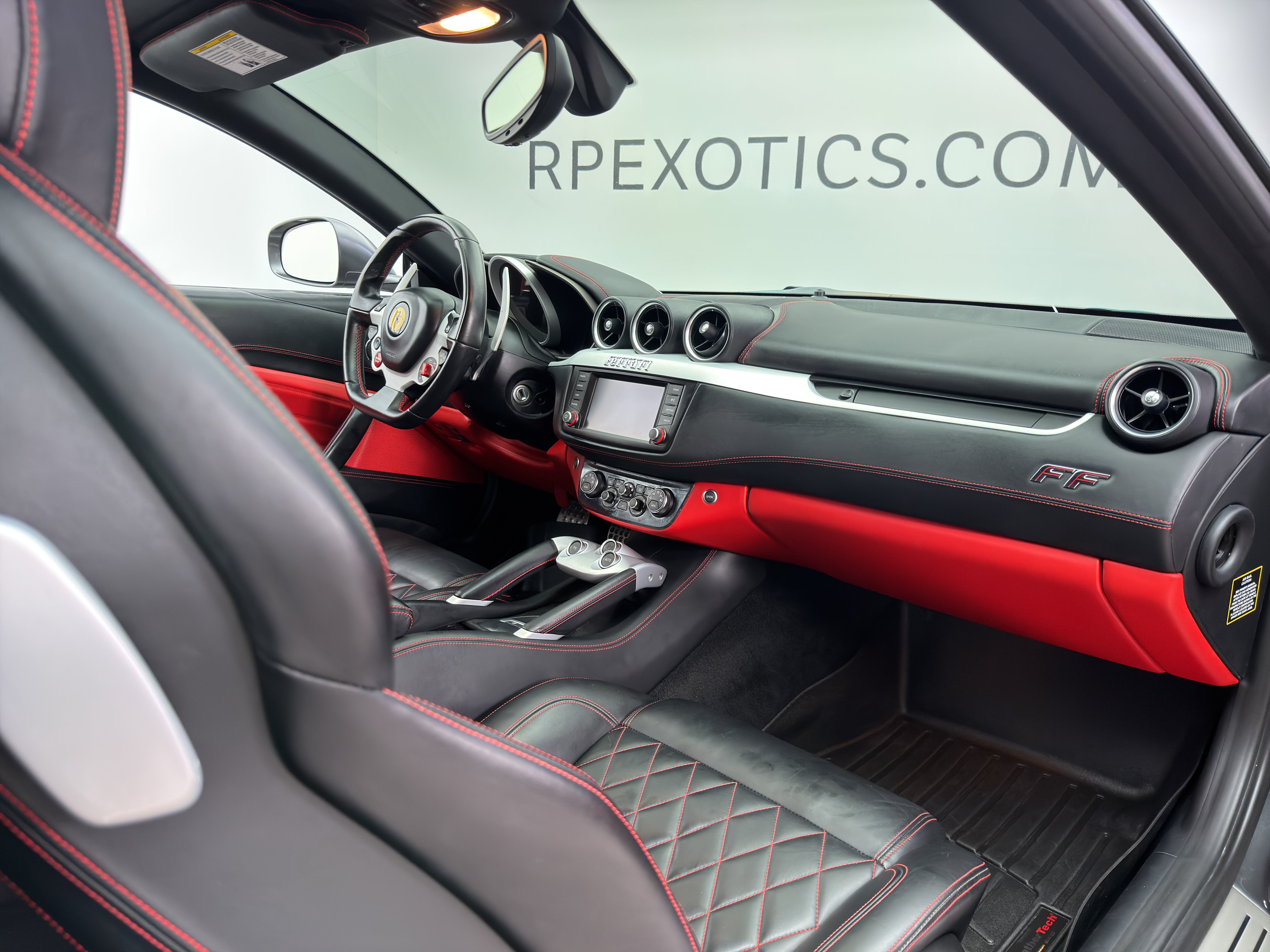 Used 2015 Ferrari FF AWD/4WD image 18