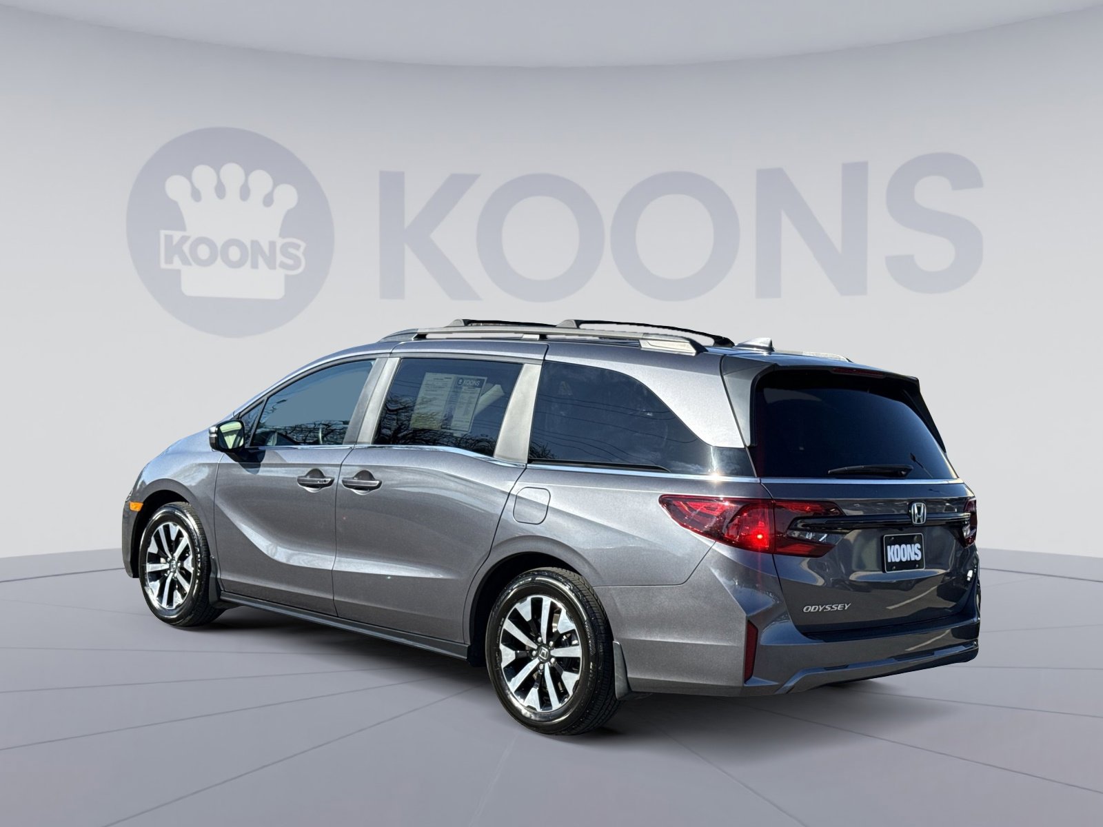 Used 2025 Honda Odyssey EX-L image 4