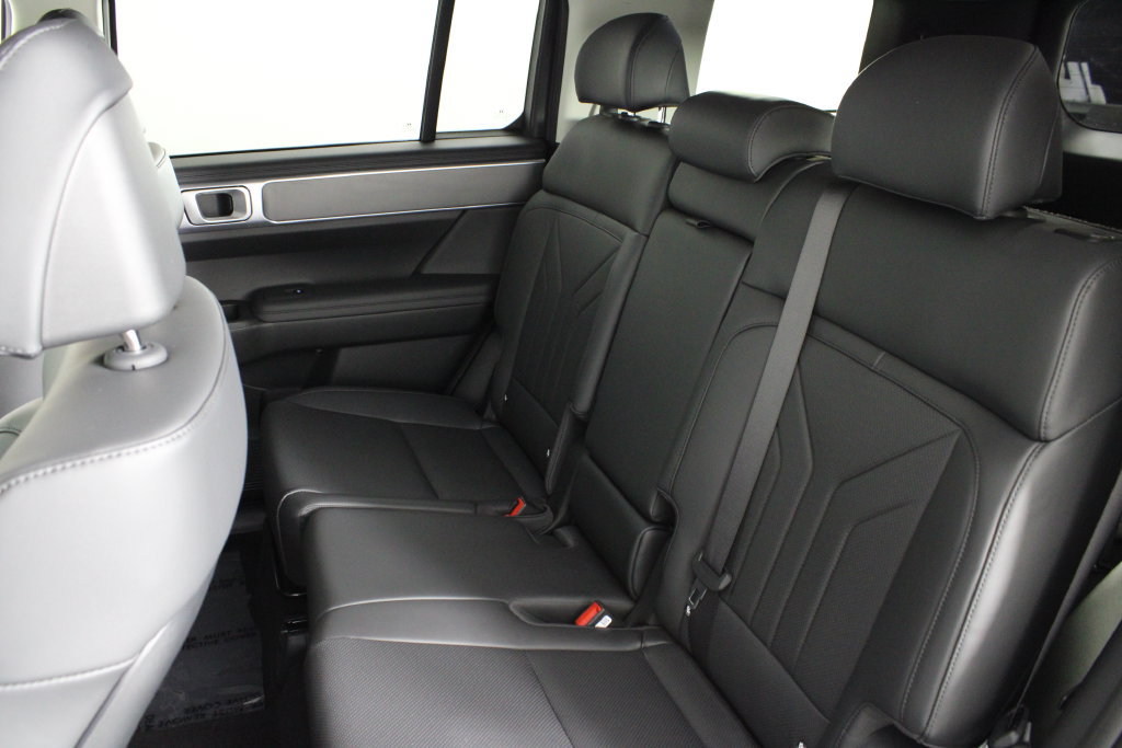 Certified 2027 Hyundai Santa Fe SEL FWD image 22
