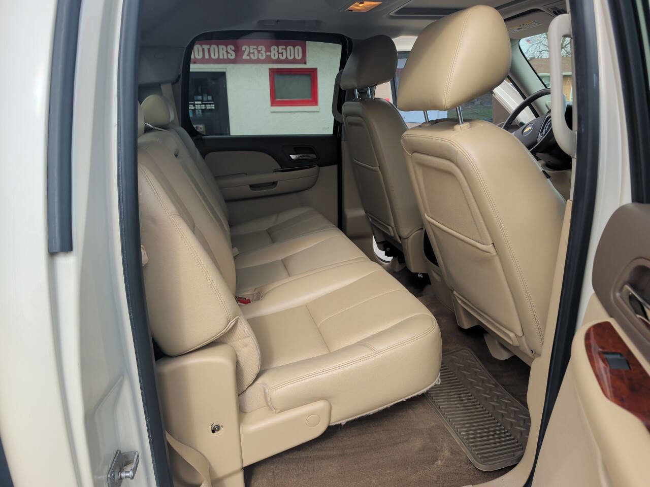 Used 2013 Chevrolet Silverado 1500 LTZ w/ LTZ White Diamond Edition AWD/4WD image 26