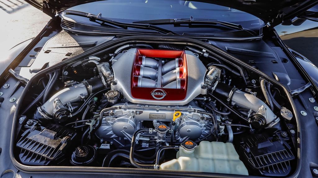 Used 2024 Nissan GT-R Premium w/ Premium Interior Package image 27