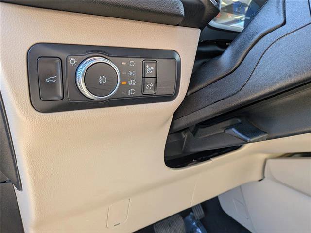 Used 2020 Ford Escape Titanium image 16