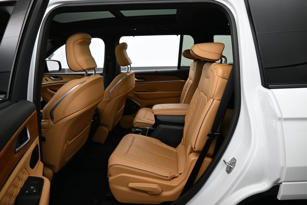 Used 2024 Jeep Grand Wagoneer L Series III w/ Quick Order Packagew 28T AWD/4WD image 35
