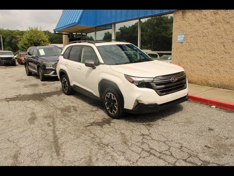 Used 2025 Subaru Forester Premium AWD/4WD image 1