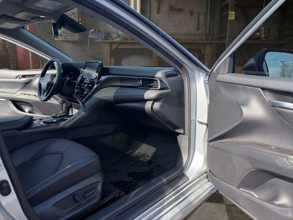 Used 2023 Toyota Camry XSE w/ Navigation Package FWD image 17