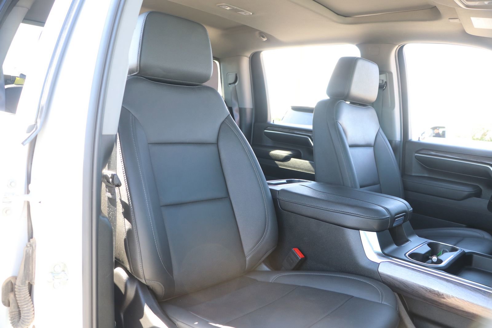 Used 2025 Chevrolet Silverado 2500 LTZ w/ LTZ Premium Package image 36