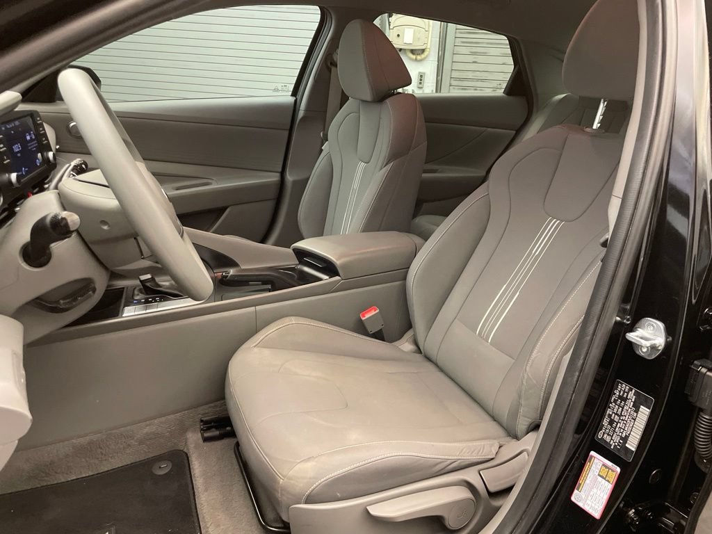 Used 2023 Hyundai Elantra SEL FWD image 18
