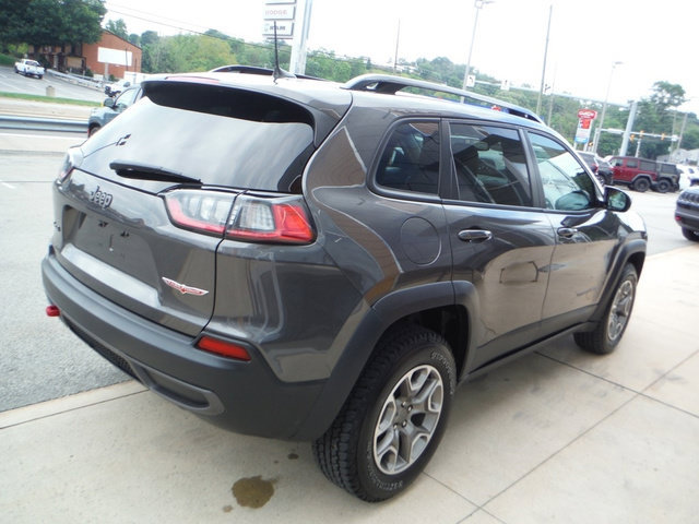Used 2022 Jeep Cherokee Trailhawk w/ Comfort/Convenience Group AWD/4WD image 14