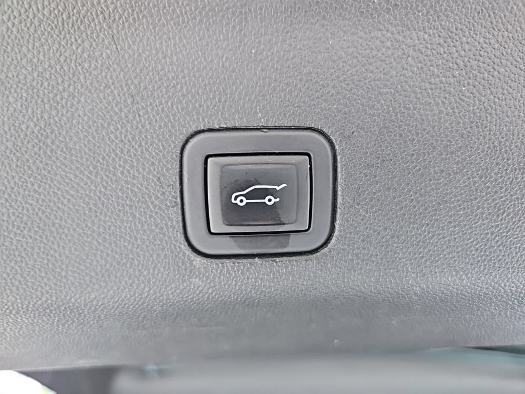 Used 2023 GMC Yukon Denali Ultimate w/ LPO, Floor Liner Package AWD/4WD image 70