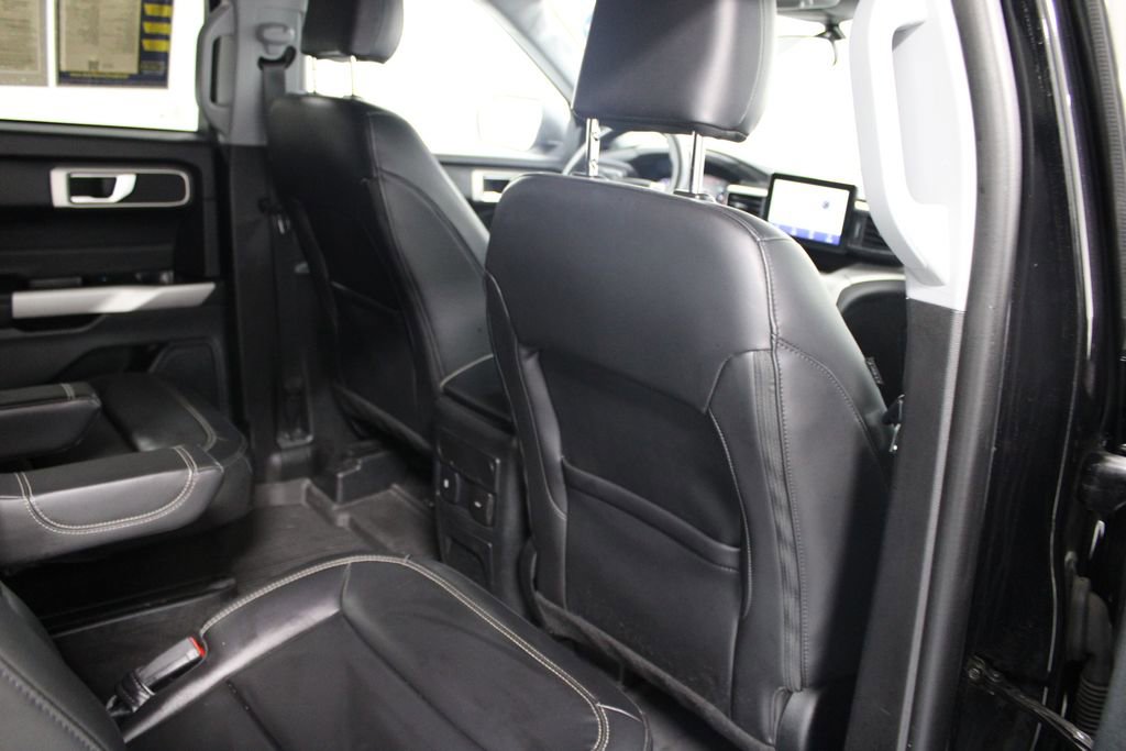 Used 2023 Ford Explorer XLT w/ Equipment Group 202A image 32