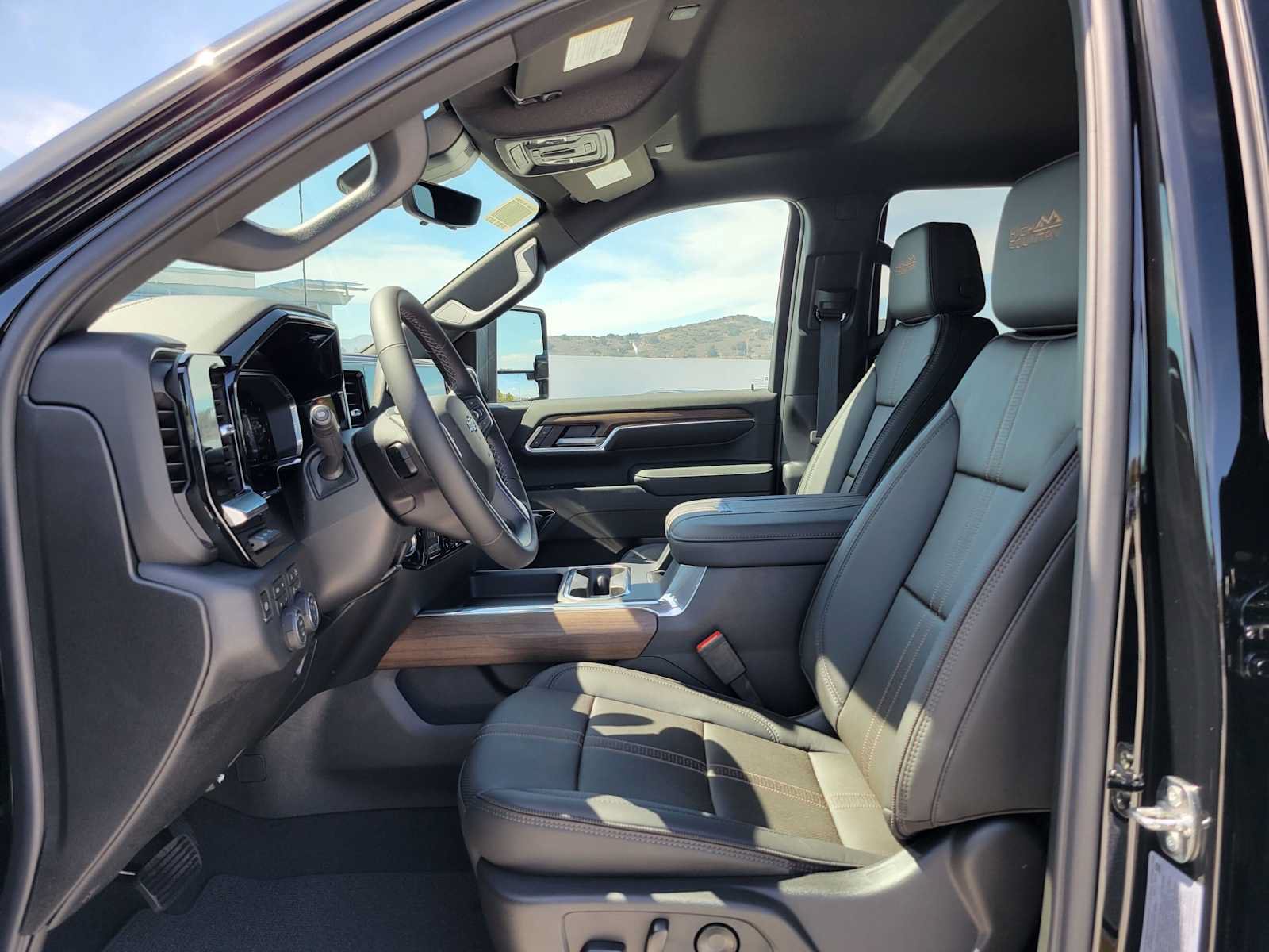 New 2026 Chevrolet Silverado 2500 High Country w/ Midnight Edition AWD/4WD image 20
