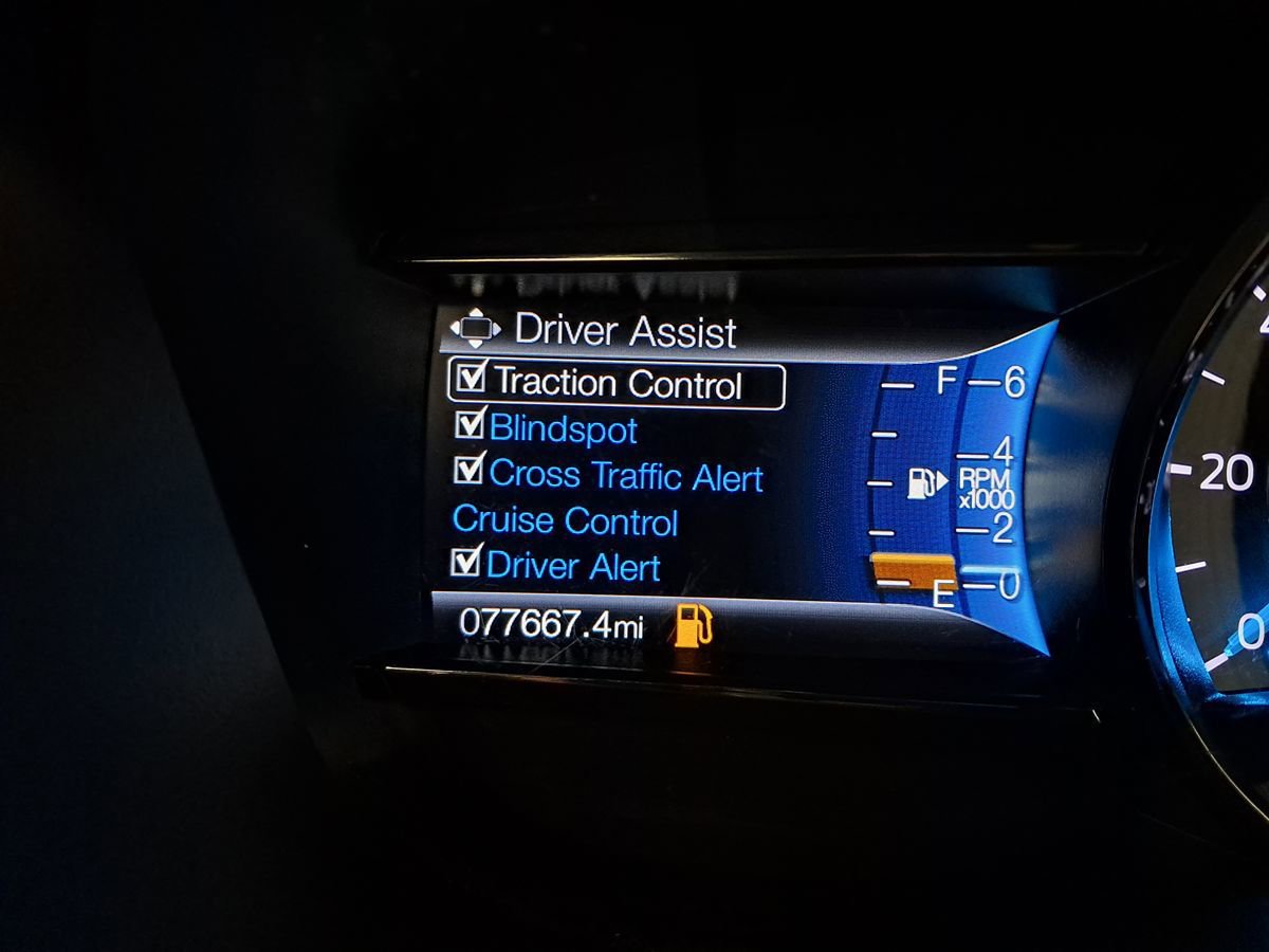 Used 2019 Ford Explorer XLT w/ Equipment Group 201A image 11