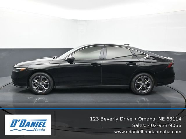 Used 2023 Honda Accord EX image 2