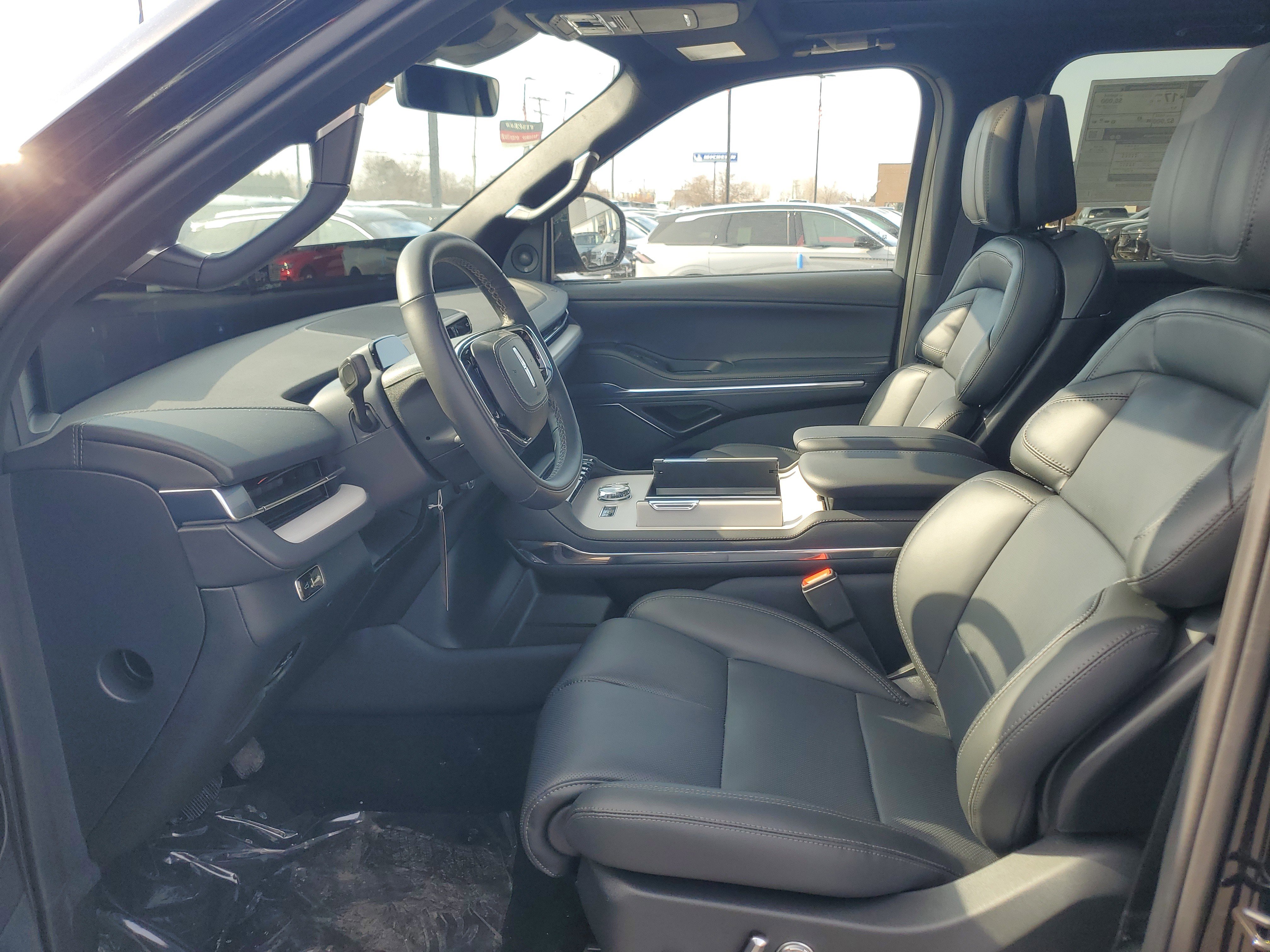 New 2026 Lincoln Navigator Reserve w/ Jet Appearance Package image 12