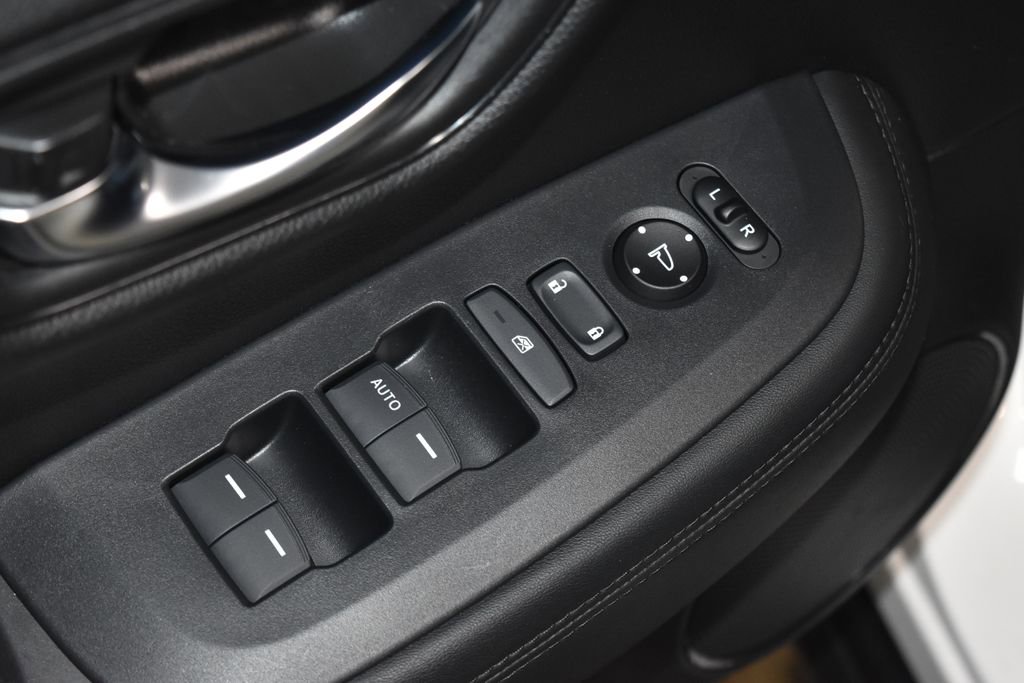 Used 2023 Honda HR-V LX image 5