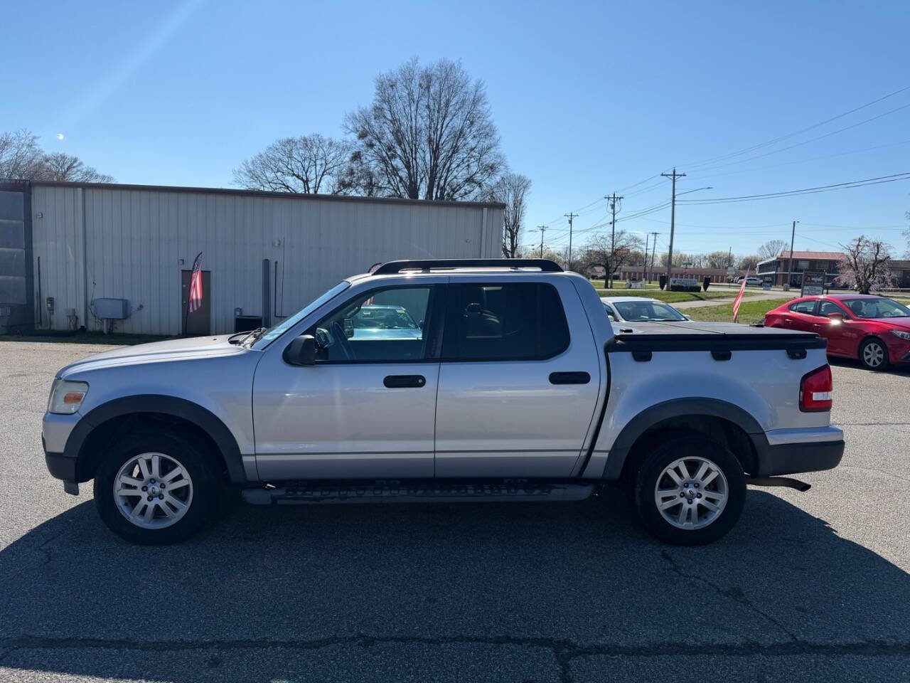 Used 2010 Ford Explorer Sport Trac XLT image 4