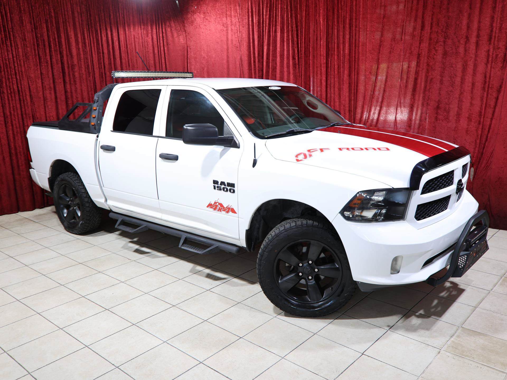 Used 2018 RAM 1500 Express w/ Express Value Package AWD/4WD image 2
