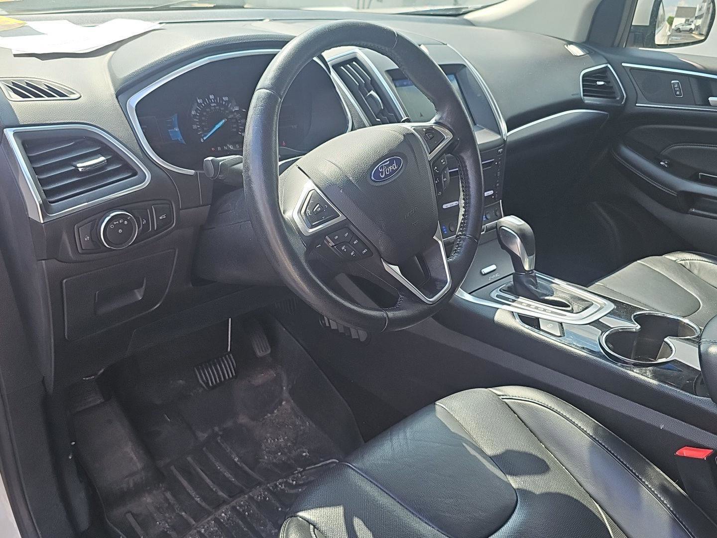 Used 2017 Ford Edge Titanium w/ Equipment Group 301A AWD/4WD image 7