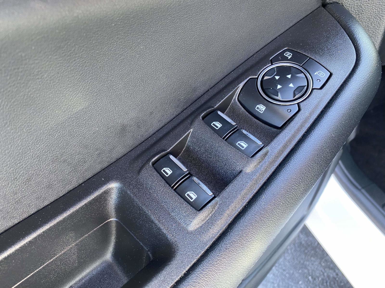 Used 2024 Ford Edge SEL AWD/4WD image 17