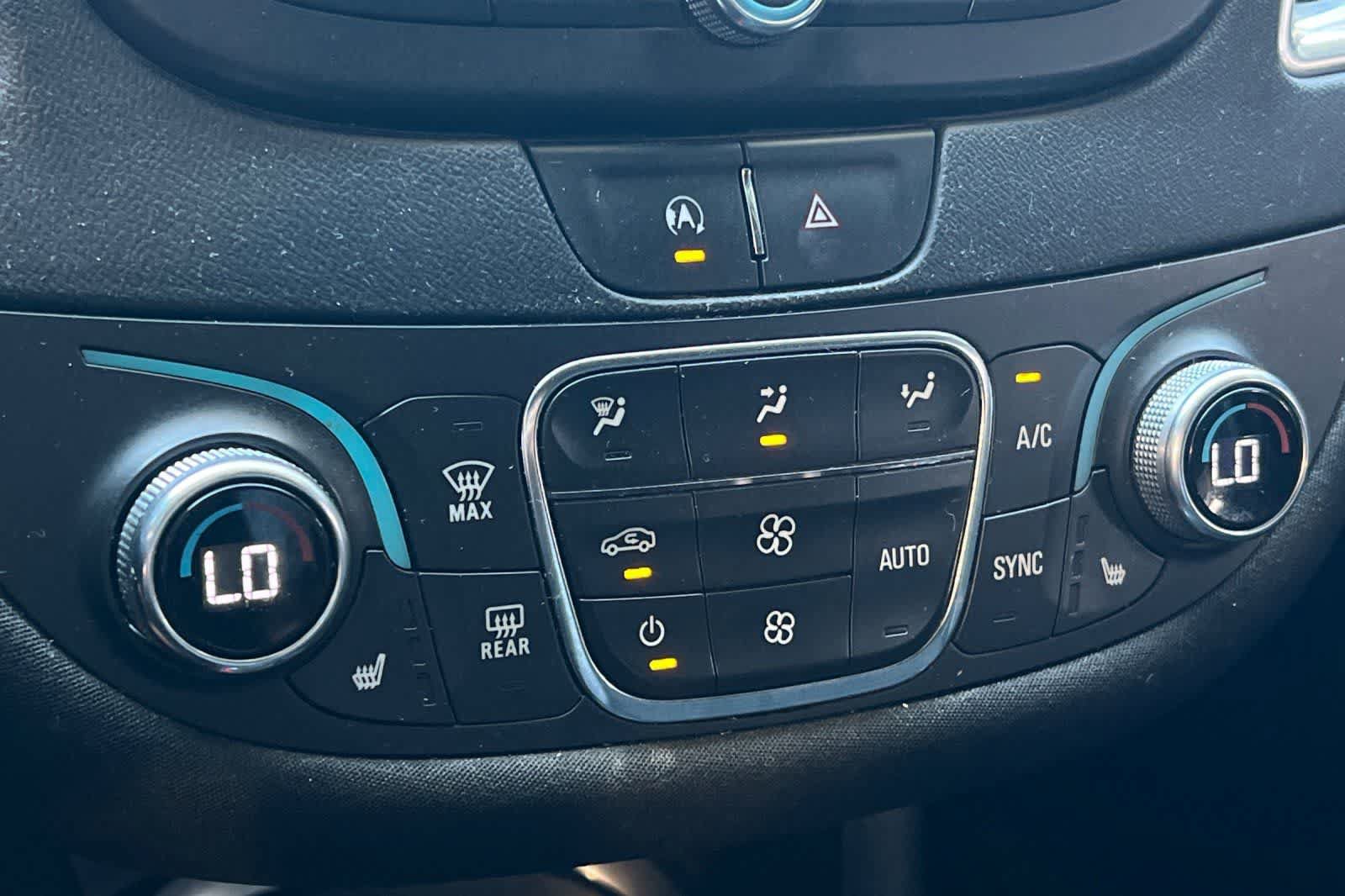Used 2021 Chevrolet Malibu LT FWD image 21