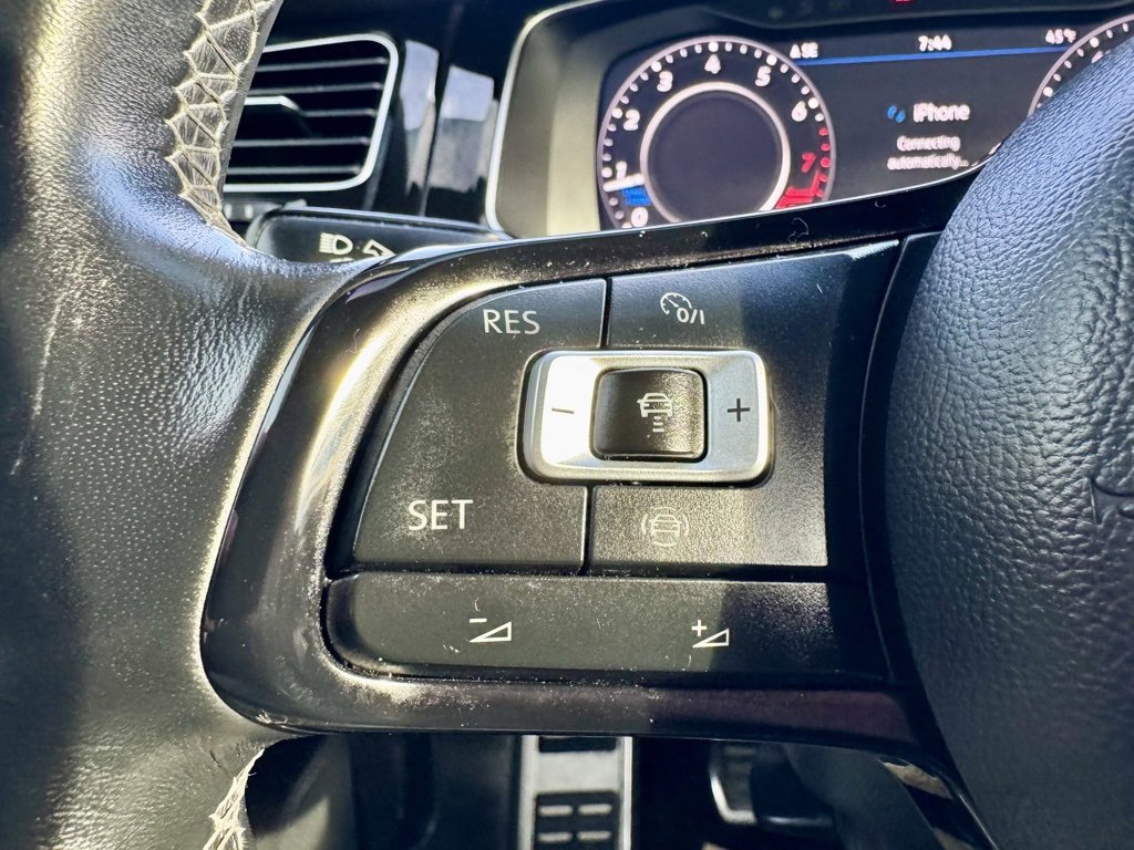 Used 2019 Volkswagen Golf R 4-Door image 30