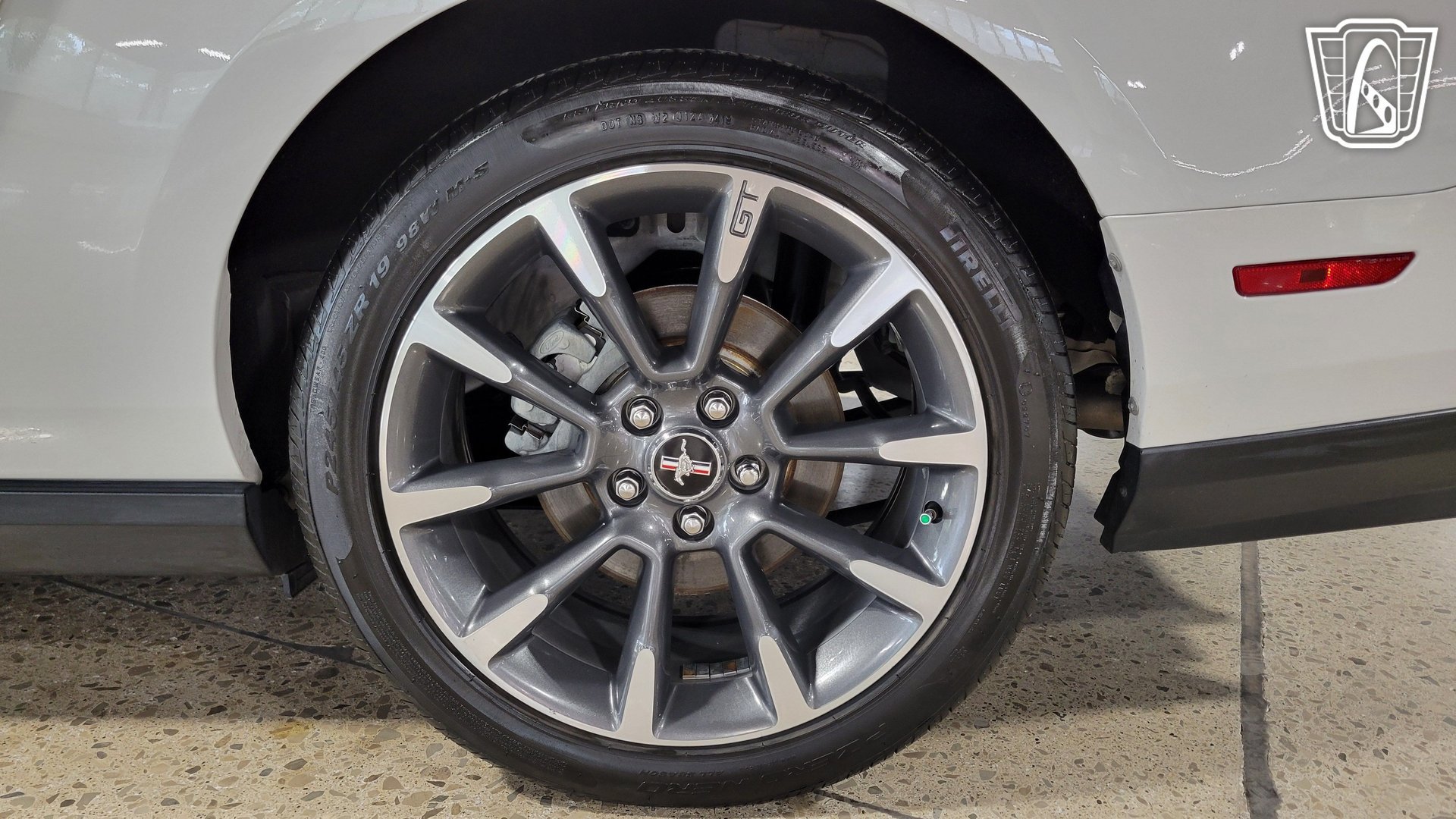 Used 2011 Ford Mustang GT Premium w/ Electronics Pkg RWD image 4