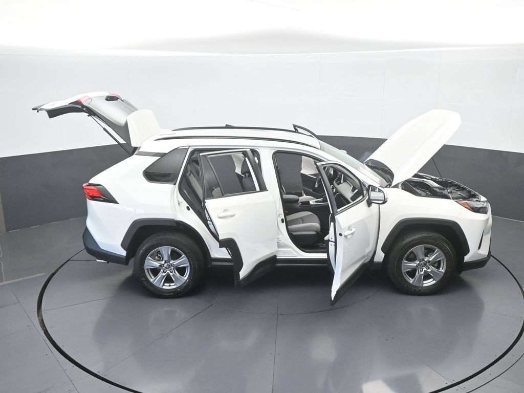 Used 2024 Toyota RAV4 XLE AWD/4WD image 65