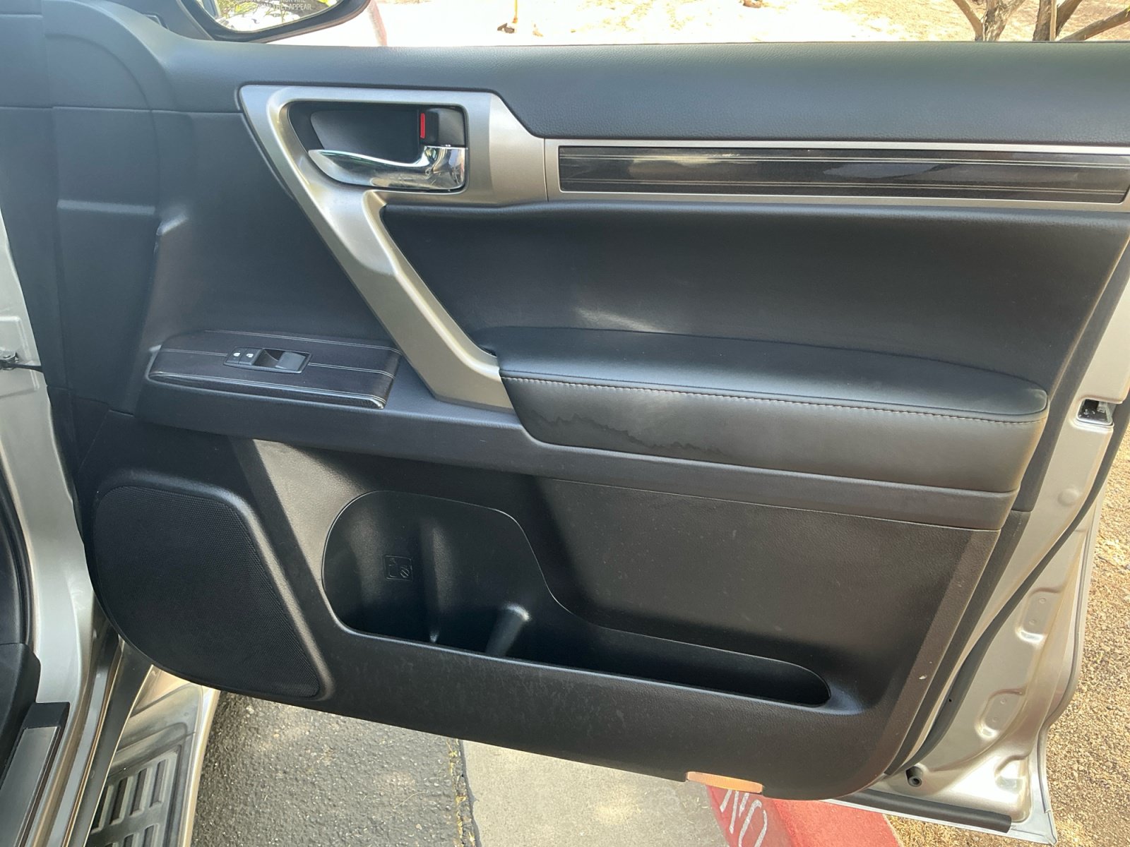 Used 2020 Lexus GX 460 Premium w/ Premium Package AWD/4WD image 13